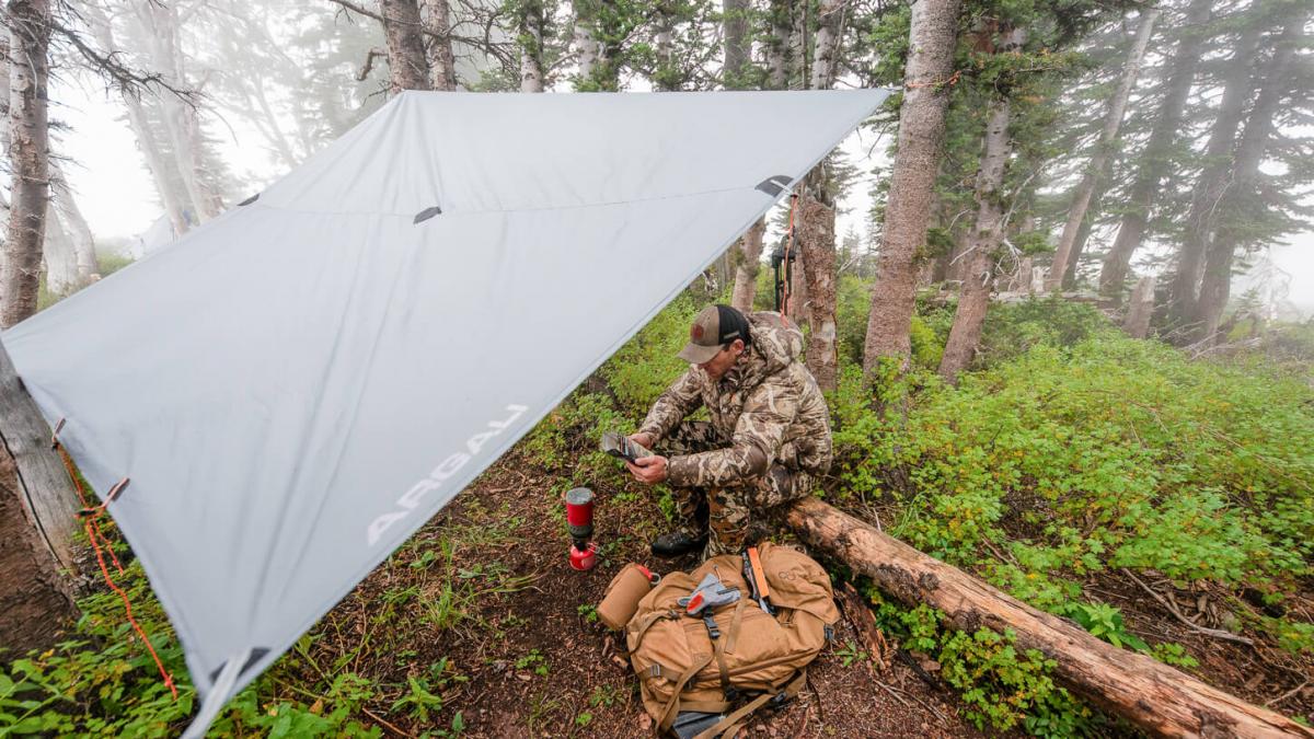 4 Ways to Pitch a Flat Cut Tarp for Backcountry Hunting |  argalioutdoors.com  Argali